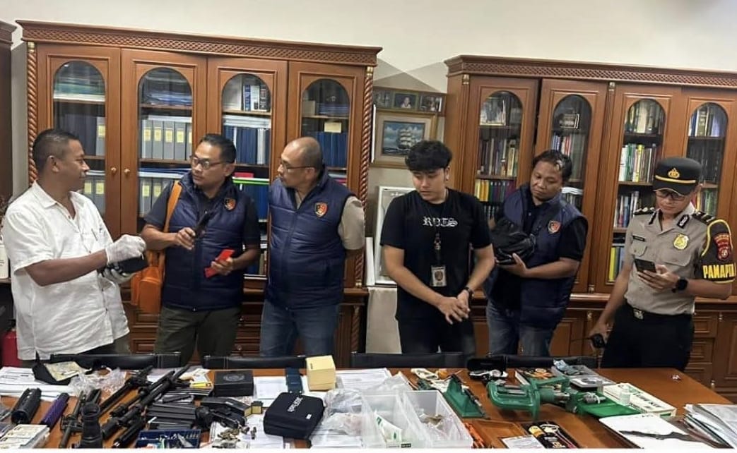 GEGER! Niat Buka Ruang Guru, Sekolah Swasta di Jaksel Malah Temukan 995 Senjata hingga Narkoba
