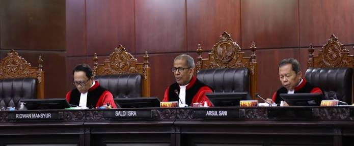 Daerah Berteriak Semua": Hakim MK Soroti Alarm Bahaya Desentralisasi Fiskal dan Nasib PPPK