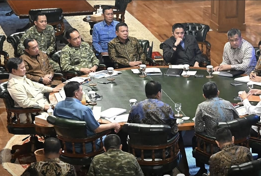  Konsolidasi di Hambalang: Presiden Prabowo Subianto Bahas Rekrutmen Prajurit Suku Dayak hingga Mitigasi Bencana Nasional